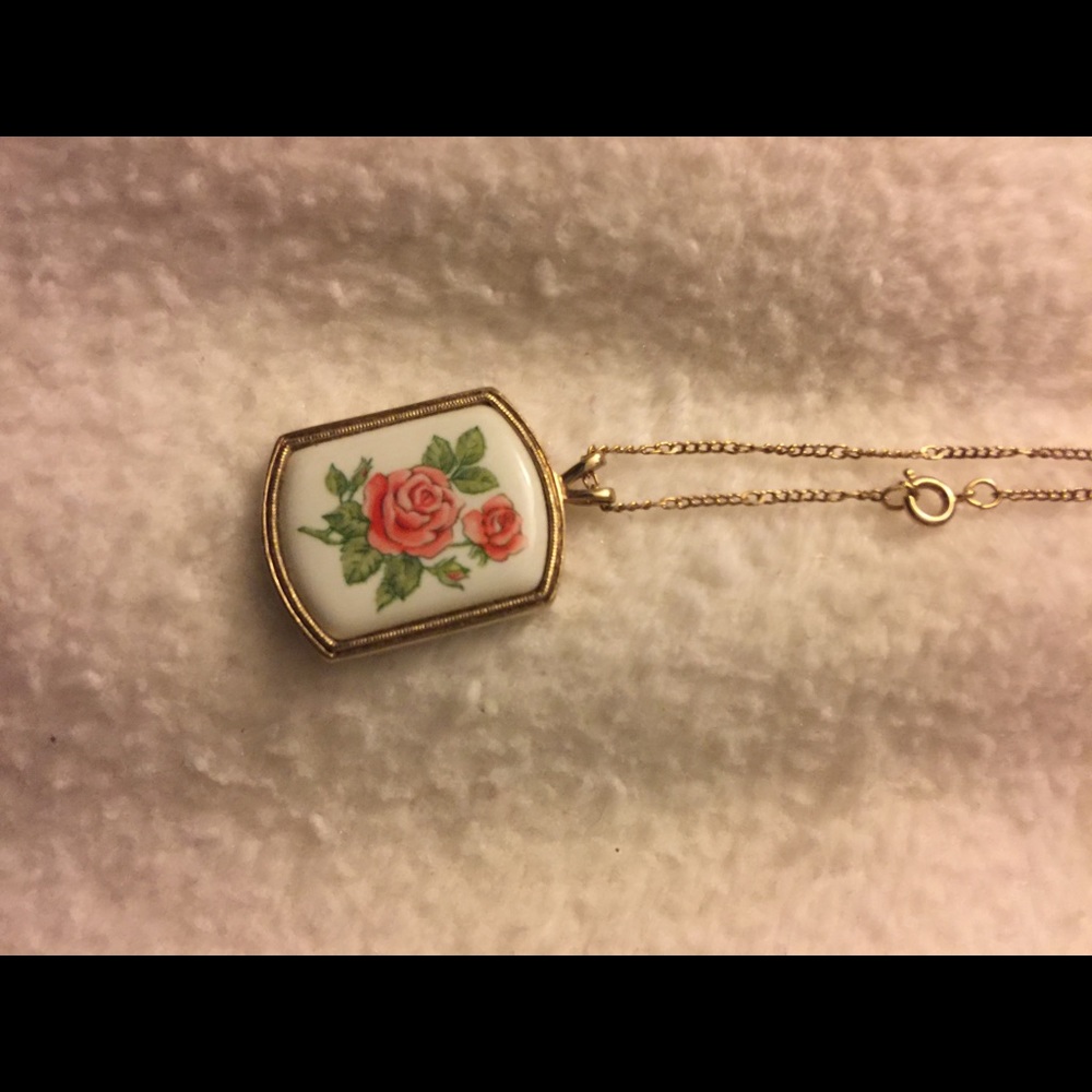 Vintage rose inspired pendant.